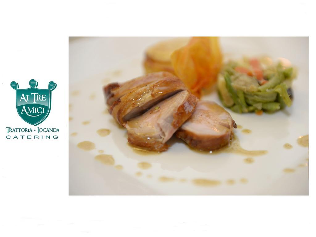 Trattoria Locanda Ai Tre Amici Mortegliano Buitenkant foto