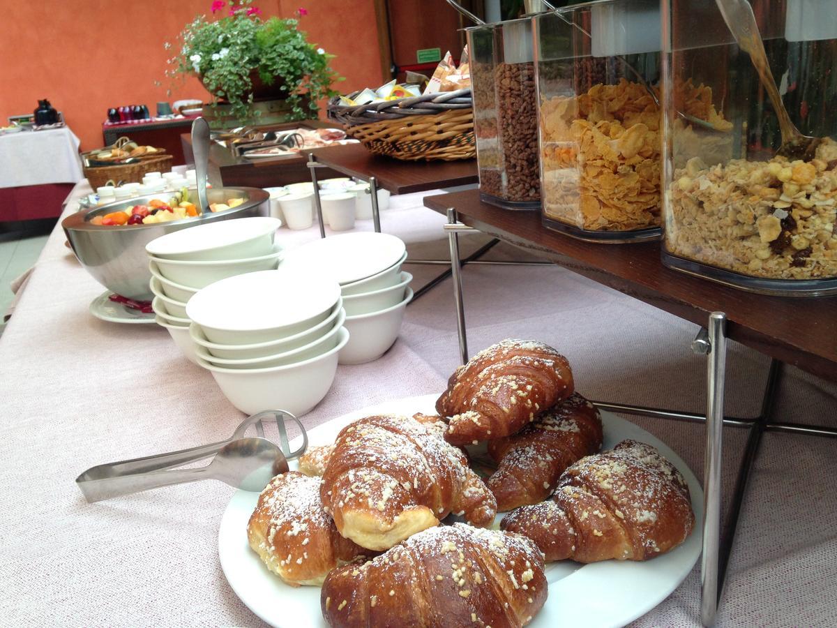 Trattoria Locanda Ai Tre Amici Mortegliano Buitenkant foto